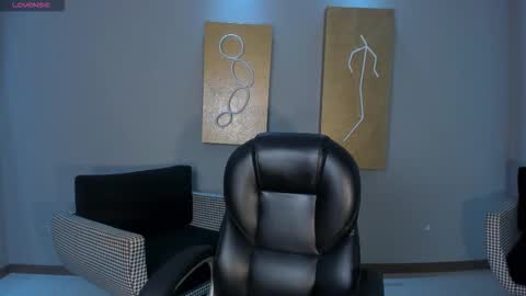 Call me Nia  online show from February 24, 2:20 am