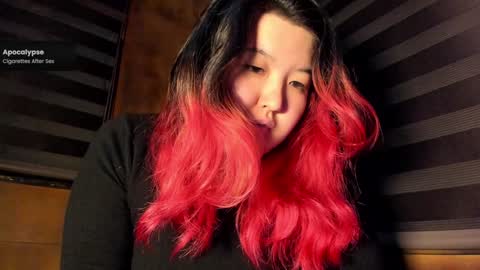 Kim online show from December 1, 7:03 pm