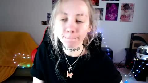 Snapshot of nica_kawaii chatting on April 9, 6:41 am nica_kawaii online show from April 9, 6:41 am