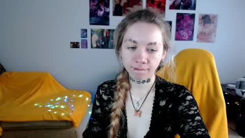 Snapshot of nica_kawaii chatting on May 18, 4:07 am nica_kawaii online show from May 18, 4:07 am