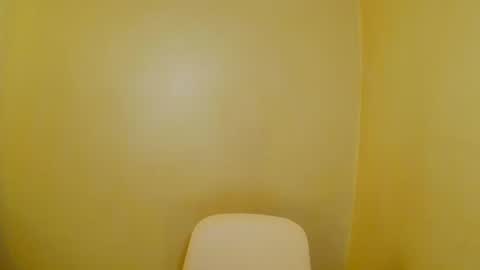Snapshot of niccibaby chatting on May 7, 2:55 pm Nicci babyyy online show from May 7, 2:55 pm