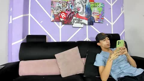 nice_boys11 online show from May 31, 1:18 pm