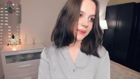 Alice  online show from December 10, 11:11 am