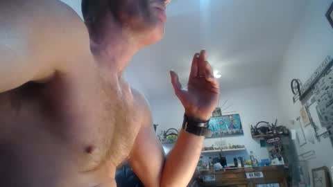 niceasscammo69 online show from December 19, 10:39 pm