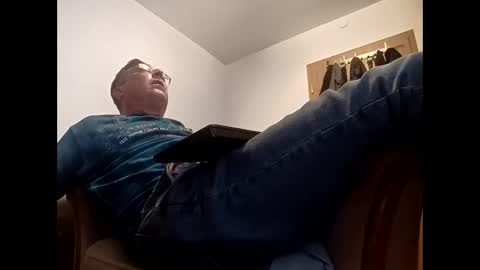 Snapshot of nicefuck0077 chatting on October 12, 7:35 pm nicefuck0077 online show from October 12, 7:35 pm