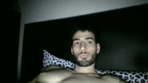 Snapshot of nicegguy9826 chatting on May 25, 7:25 am nicegguy9826 online show from May 25, 7:25 am