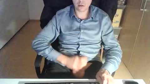 Snapshot of niceguyflo chatting on November 5, 12:21 am NiceGuyFlo online show from November 5, 12:21 am