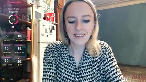 Snapshot of nicekat chatting on October 25, 5:40 pm Kathrine online show from October 25, 5:40 pm