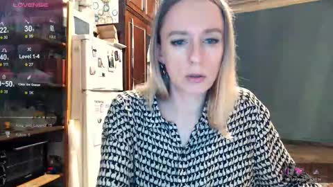 Snapshot of nicekat chatting on November 5, 6:30 pm Kathrine online show from November 5, 6:30 pm