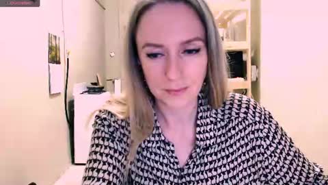 Snapshot of nicekat chatting on June 30, 8:10 pm Kathrine online show from June 30, 8:10 pm