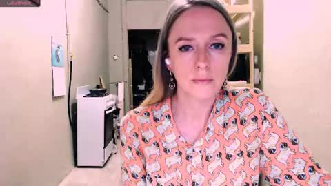 Snapshot of nicekat chatting on July 28, 7:39 pm Kathrine online show from July 28, 7:39 pm