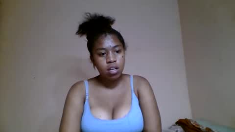 nicelly01 online show from June 2, 6:43 pm