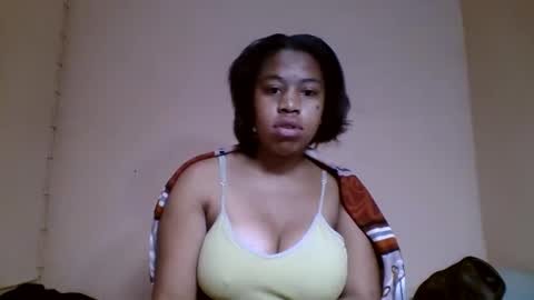 nicelly01 online show from June 6, 4:06 am
