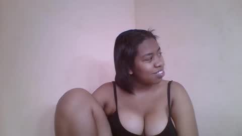 nicelly01 online show from June 9, 6:25 am