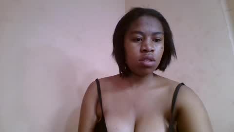 nicelly01 online show from June 13, 6:00 am