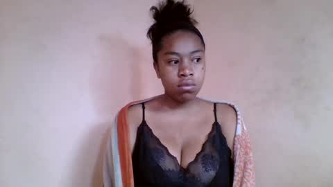 nicelly01 online show from July 26, 5:04 am