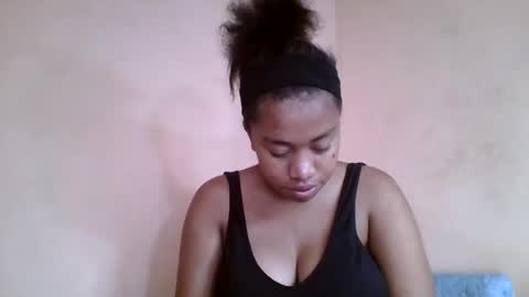 nicelly01 online show from July 31, 7:08 am