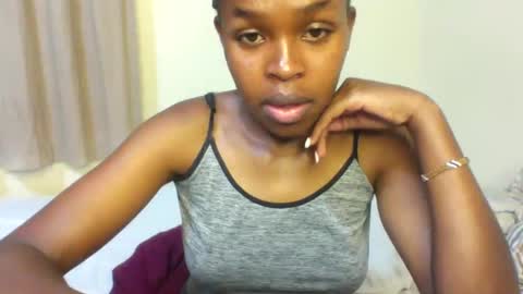 nicemillow online show from December 6, 11:47 pm
