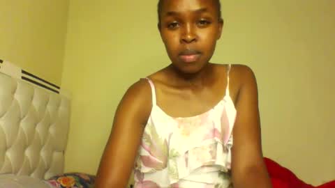 nicemillow online show from December 11, 5:15 pm