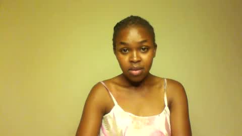 nicemillow online show from December 13, 8:15 pm