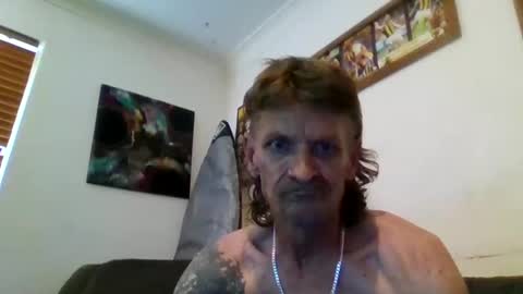 Sexiishaine online show from December 15, 7:02 am