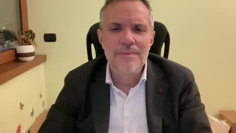 Andrew online show from December 18, 6:25 pm