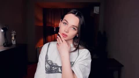 Nicole online show from January 8, 7:49 pm