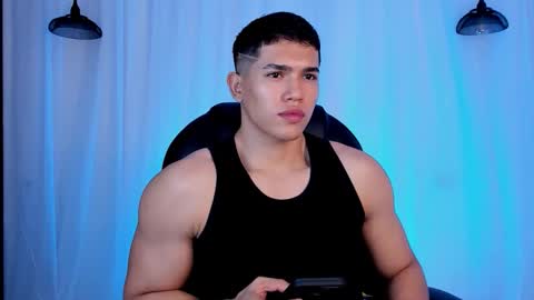 Snapshot of nick_fenix chatting on April 19, 4:01 am nick fenix online show from April 19, 4:01 am