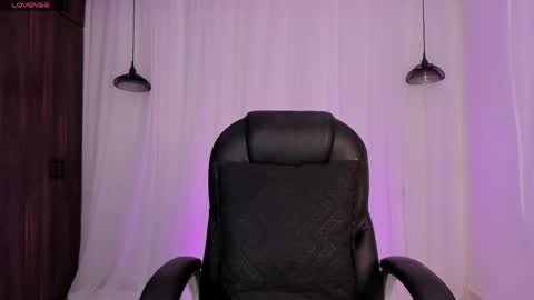 Snapshot of nick_fenix chatting on April 21, 2:51 am nick fenix online show from April 21, 2:51 am