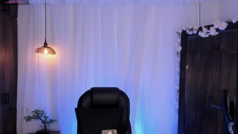 Snapshot of nick_fenix chatting on April 25, 2:36 am nick fenix online show from April 25, 2:36 am