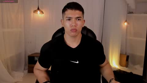 Snapshot of nick_fenix chatting on May 12, 2:30 am nick fenix online show from May 12, 2:30 am