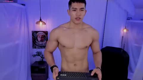 Snapshot of nick_fenix chatting on June 17, 4:08 pm nick fenix online show from June 17, 4:08 pm