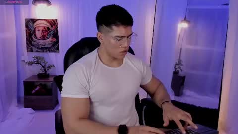 Snapshot of nick_fenix chatting on July 28, 3:13 am nick fenix online show from July 28, 3:13 am