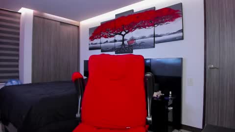 Snapshot of nick_klaus chatting on October 7, 12:19 am Nick Klaus online show from October 7, 12:19 am