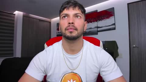 Snapshot of nick_klaus chatting on November 5, 12:32 am Nick Klaus online show from November 5, 12:32 am