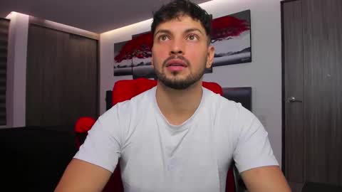 Snapshot of nick_klaus chatting on November 19, 11:27 pm Nick Klaus online show from November 19, 11:27 pm