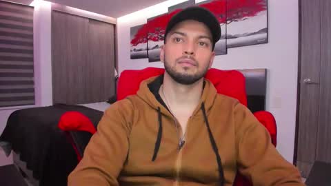 Nick Klaus online show from February 6, 11:30 pm