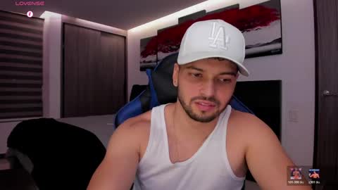 Snapshot of nick_klaus chatting on May 22, 12:07 am Nick Klaus online show from May 22, 12:07 am