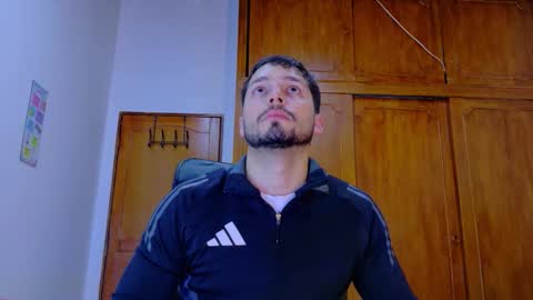 nick_moss_ online show from March 21, 10:42 am