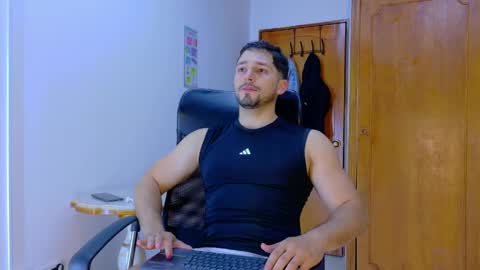 nick_moss_ online show from March 30, 1:28 am