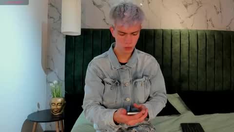 Nick  online show from December 15, 12:20 pm