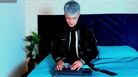 Snapshot of nick_torn chatting on March 5, 12:12 pm Nick online show from March 5, 12:12 pm