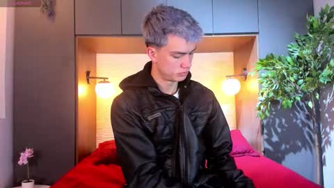 Snapshot of nick_torn chatting on March 12, 12:22 pm Nick online show from March 12, 12:22 pm