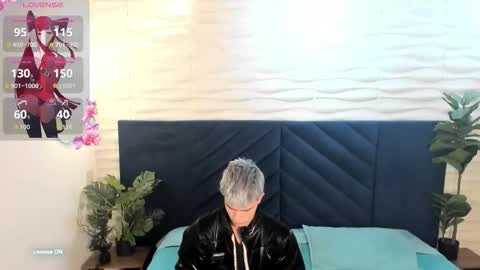 Snapshot of nick_torn chatting on March 14, 12:10 pm Nick online show from March 14, 12:10 pm