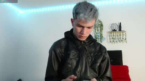 Snapshot of nick_torn chatting on April 3, 1:42 pm Nick online show from April 3, 1:42 pm