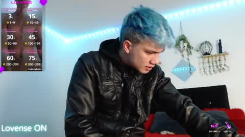 Snapshot of nick_torn chatting on June 12, 4:50 pm Nick online show from June 12, 4:50 pm