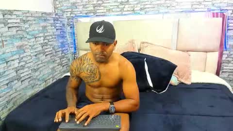 Snapshot of nick_wc chatting on November 12, 9:03 pm Nick online show from November 12, 9:03 pm