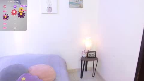 Nicole Silvermoon online show from November 28, 1:03 pm