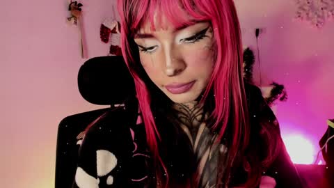 Snapshot of nicki_1 chatting on January 9, 8:24 am Help me reach 100 thumbs up online show from January 9, 8:24 am