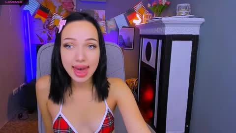 nicki_lovex online show from September 13, 6:13 am